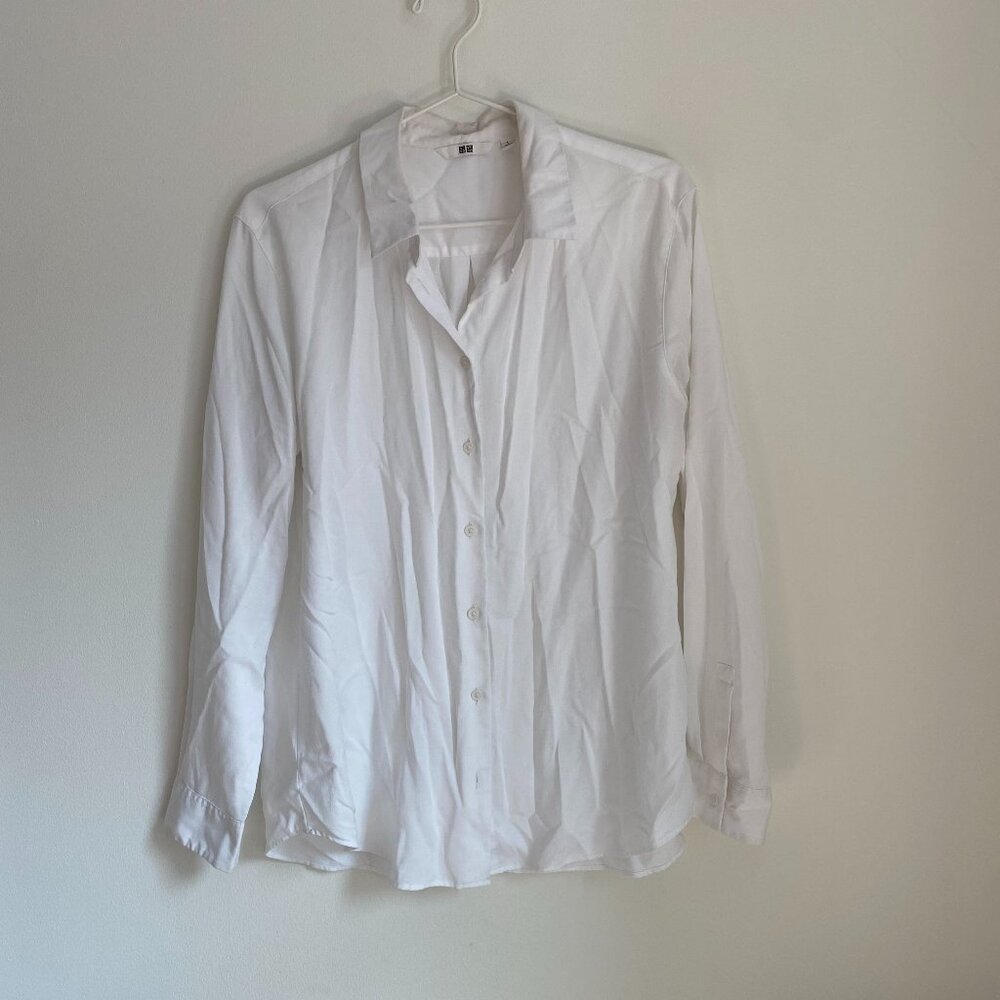 Uniqlo White Button Down Soft
